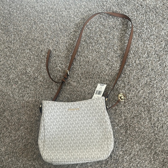 NWT Michael Kors jet set travel large logo messenger bag vanilla - Picture 3 of 7